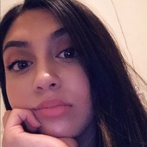 Meet your Posher, Ana